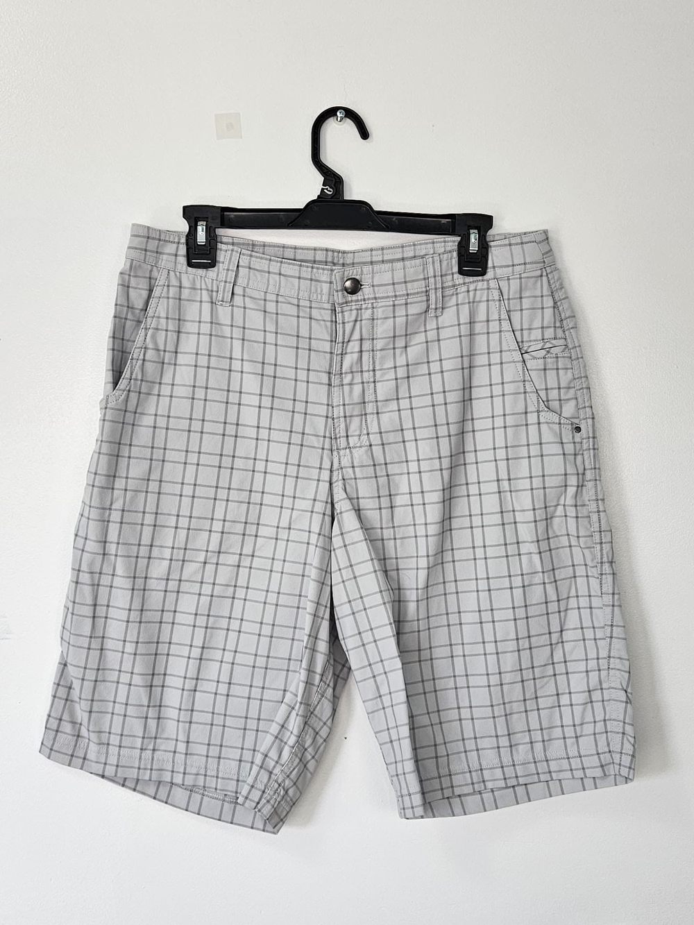 lululemon athletica Gray Windowpane Flat-Front Shorts